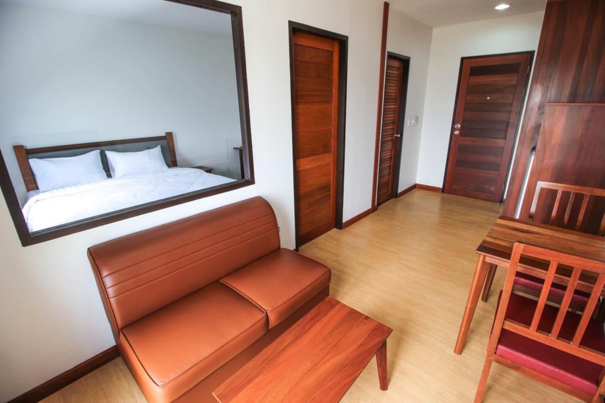 Tai-Shan Suites Ratchaburi Exterior photo
