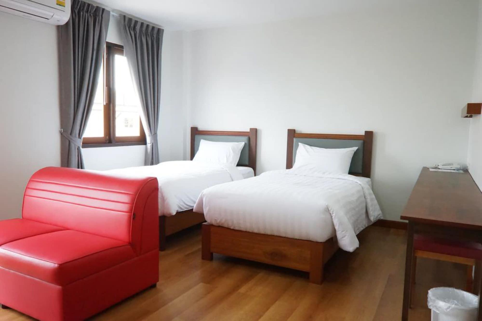 Tai-Shan Suites Ratchaburi Exterior photo