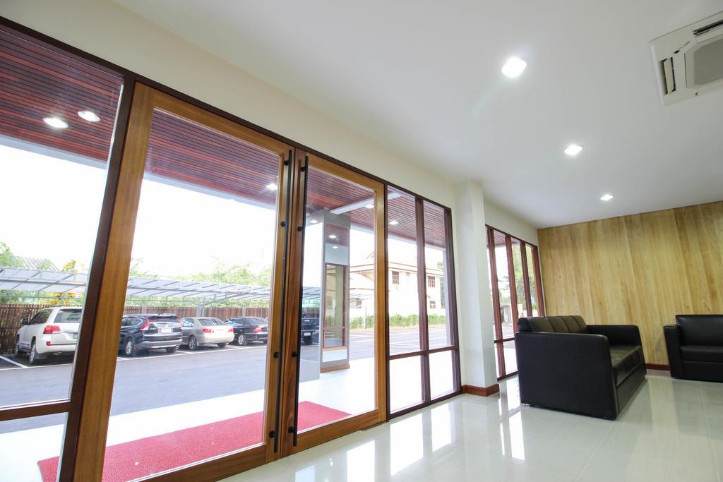 Tai-Shan Suites Ratchaburi Exterior photo