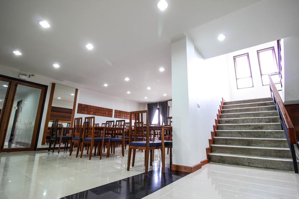 Tai-Shan Suites Ratchaburi Exterior photo