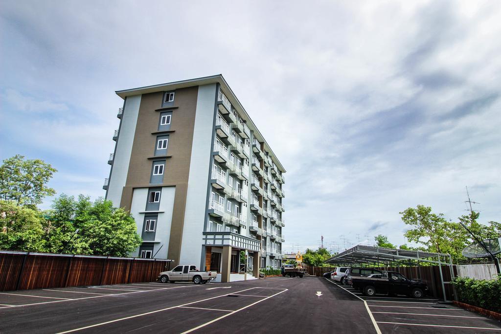 Tai-Shan Suites Ratchaburi Exterior photo