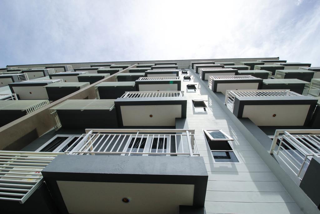Tai-Shan Suites Ratchaburi Exterior photo